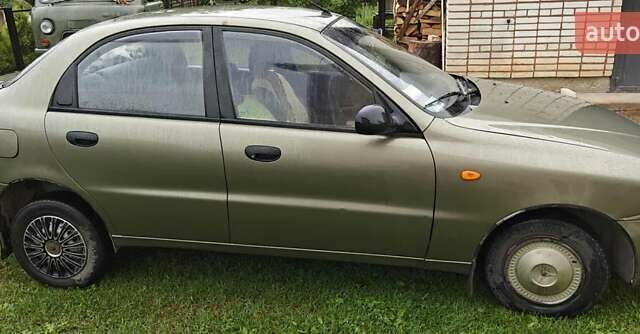 Дэу Ланос, объемом двигателя 1.35 л и пробегом 80 тыс. км за 2000 $, фото 4 на Automoto.ua