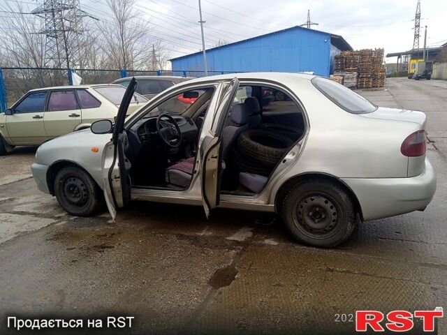 Дэу Ланос, объемом двигателя 1.5 л и пробегом 200 тыс. км за 1000 $, фото 1 на Automoto.ua