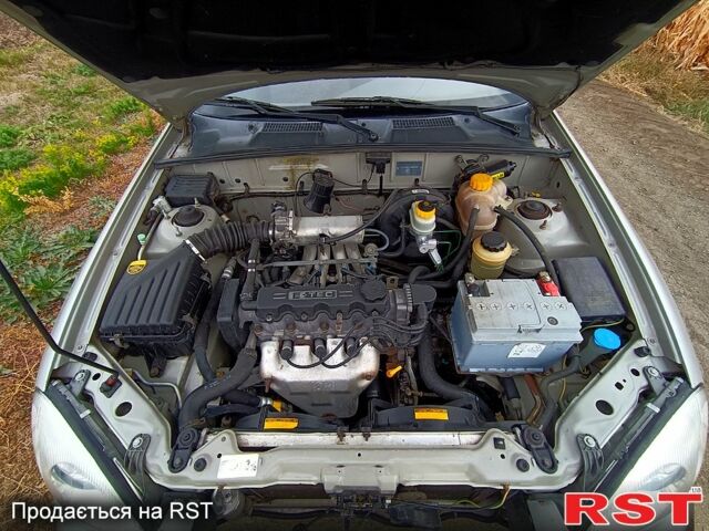 Дэу Ланос, объемом двигателя 1.5 л и пробегом 97 тыс. км за 3050 $, фото 4 на Automoto.ua