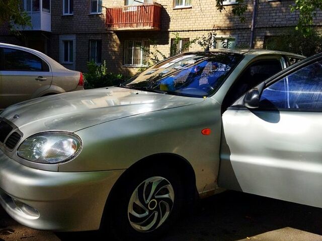 Дэу Ланос, объемом двигателя 1.5 л и пробегом 374 тыс. км за 2000 $, фото 2 на Automoto.ua