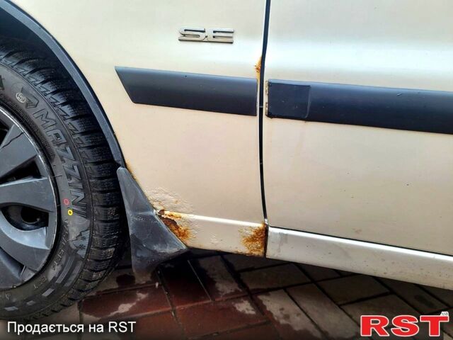 Деу Ланос, об'ємом двигуна 1.5 л та пробігом 268 тис. км за 2000 $, фото 4 на Automoto.ua