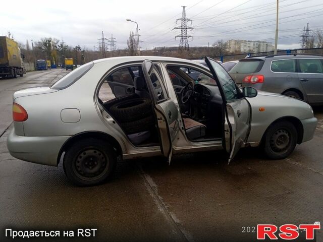 Дэу Ланос, объемом двигателя 1.5 л и пробегом 200 тыс. км за 1000 $, фото 4 на Automoto.ua