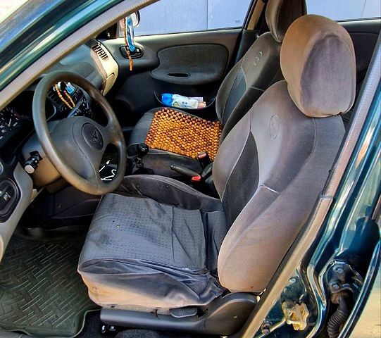Дэу Ланос, объемом двигателя 15 л и пробегом 311 тыс. км за 1700 $, фото 4 на Automoto.ua