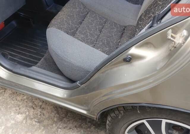 Дэу Ланос 2005 в Трускавце на Automoto.ua Дэу Ланос, объемом двигателя 1.5 л и пробегом 270 тыс. км за 1900 $, фото 9 на Automoto.ua