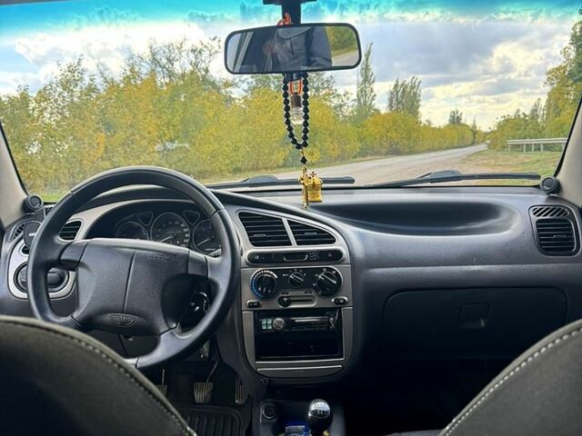Дэу Ланос, объемом двигателя 1.5 л и пробегом 200 тыс. км за 3200 $, фото 4 на Automoto.ua