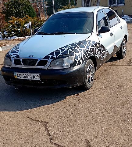 Дэу Ланос, объемом двигателя 15 л и пробегом 300 тыс. км за 1300 $, фото 2 на Automoto.ua