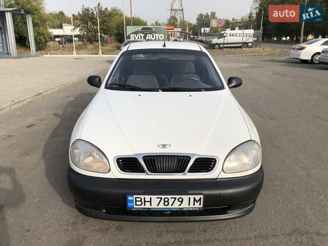 Дэу Ланос, объемом двигателя 1.5 л и пробегом 180 тыс. км за 1999 $, фото 2 на Automoto.ua