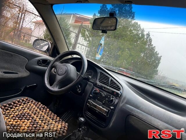 Деу Ланос, об'ємом двигуна 1.6 л та пробігом 425 тис. км за 1150 $, фото 4 на Automoto.ua