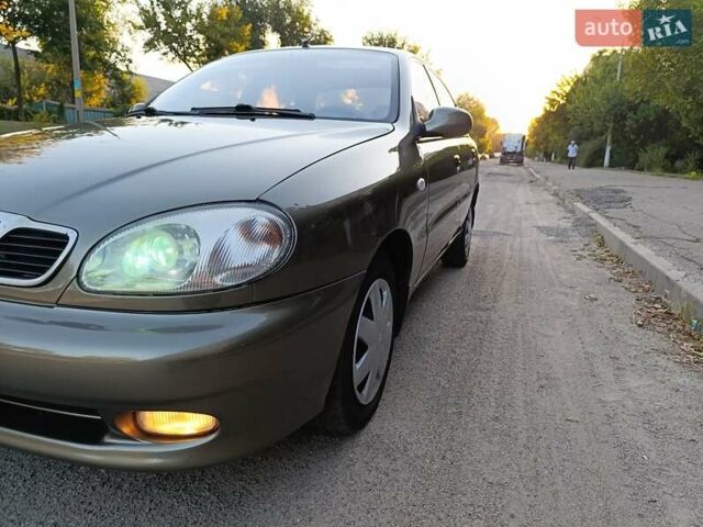 Дэу Ланос, объемом двигателя 1.6 л и пробегом 240 тыс. км за 2200 $, фото 4 на Automoto.ua