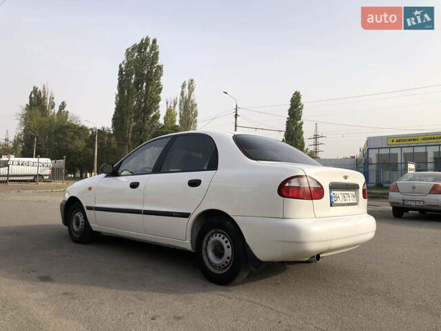 Дэу Ланос, объемом двигателя 1.5 л и пробегом 180 тыс. км за 1999 $, фото 7 на Automoto.ua