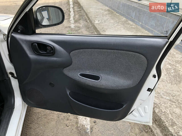 Дэу Ланос, объемом двигателя 1.5 л и пробегом 180 тыс. км за 1999 $, фото 13 на Automoto.ua