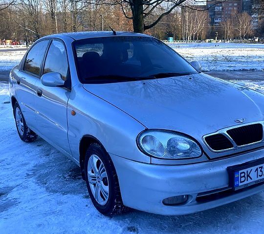 Дэу Ланос, объемом двигателя 1.5 л и пробегом 310 тыс. км за 2000 $, фото 1 на Automoto.ua