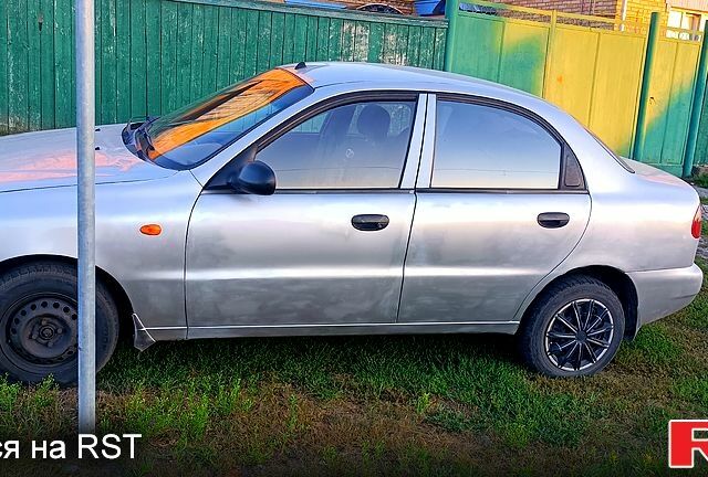 Дэу Ланос, объемом двигателя 1.5 л и пробегом 282 тыс. км за 1250 $, фото 3 на Automoto.ua