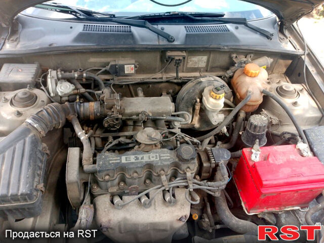 Дэу Ланос, объемом двигателя 1.5 л и пробегом 240 тыс. км за 1400 $, фото 4 на Automoto.ua