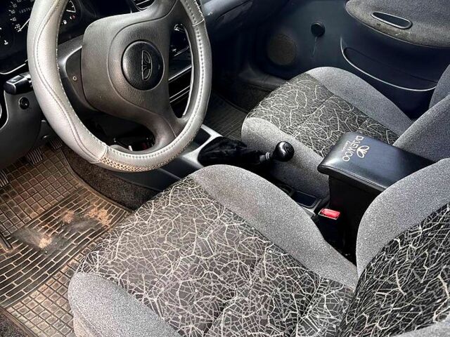 Дэу Ланос, объемом двигателя 1.6 л и пробегом 250 тыс. км за 1000 $, фото 1 на Automoto.ua