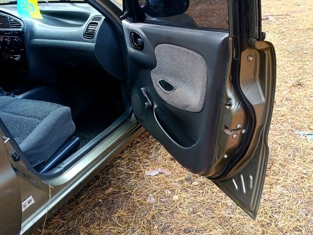 Дэу Ланос, объемом двигателя 1.5 л и пробегом 350 тыс. км за 1200 $, фото 5 на Automoto.ua