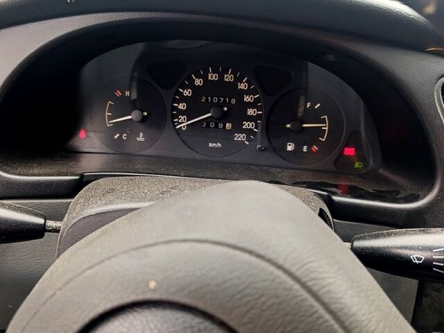 Дэу Ланос, объемом двигателя 1.5 л и пробегом 210 тыс. км за 2000 $, фото 4 на Automoto.ua