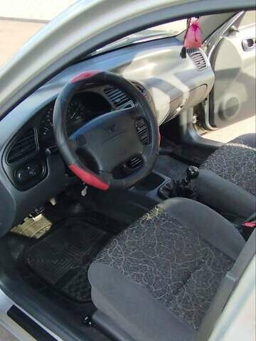 Дэу Ланос, объемом двигателя 1.6 л и пробегом 238 тыс. км за 2800 $, фото 32 на Automoto.ua