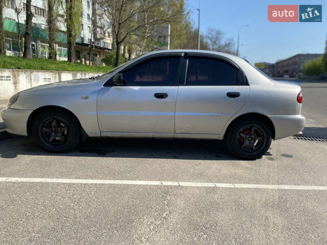 Дэу Ланос, объемом двигателя 1.5 л и пробегом 146 тыс. км за 3000 $, фото 2 на Automoto.ua