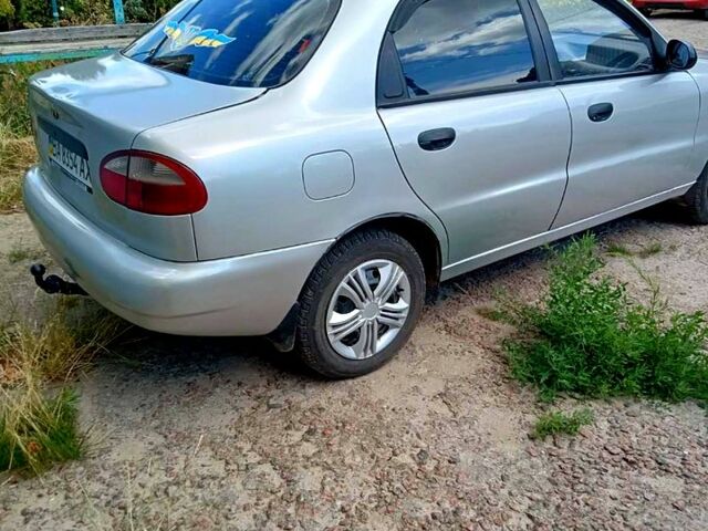 Дэу Ланос, объемом двигателя 1.5 л и пробегом 162 тыс. км за 2000 $, фото 3 на Automoto.ua