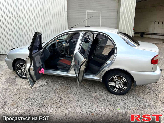 Дэу Ланос, объемом двигателя 1.4 л и пробегом 137 тыс. км за 2800 $, фото 6 на Automoto.ua
