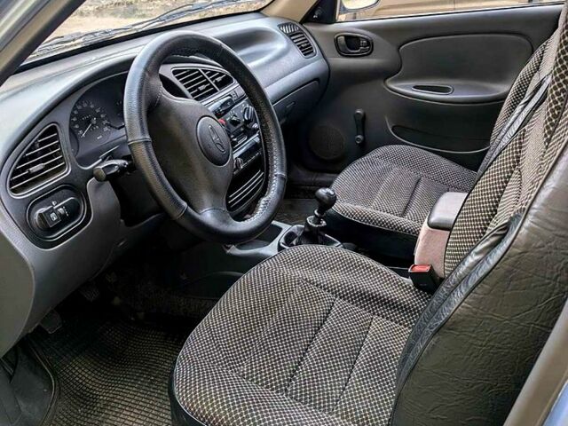 Дэу Ланос, объемом двигателя 1.4 л и пробегом 142 тыс. км за 2300 $, фото 5 на Automoto.ua
