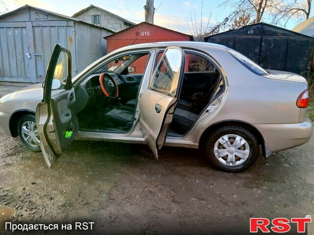 Дэу Ланос, объемом двигателя 1.5 л и пробегом 129 тыс. км за 2600 $, фото 8 на Automoto.ua