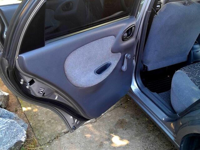 Деу Ланос, об'ємом двигуна 1.4 л та пробігом 160 тис. км за 3500 $, фото 7 на Automoto.ua