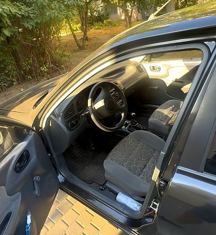 Дэу Ланос, объемом двигателя 1.5 л и пробегом 100 тыс. км за 1950 $, фото 1 на Automoto.ua