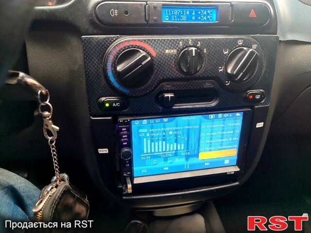 Жовтий Деу Ланос, об'ємом двигуна 1.5 л та пробігом 333 тис. км за 1500 $, фото 8 на Automoto.ua