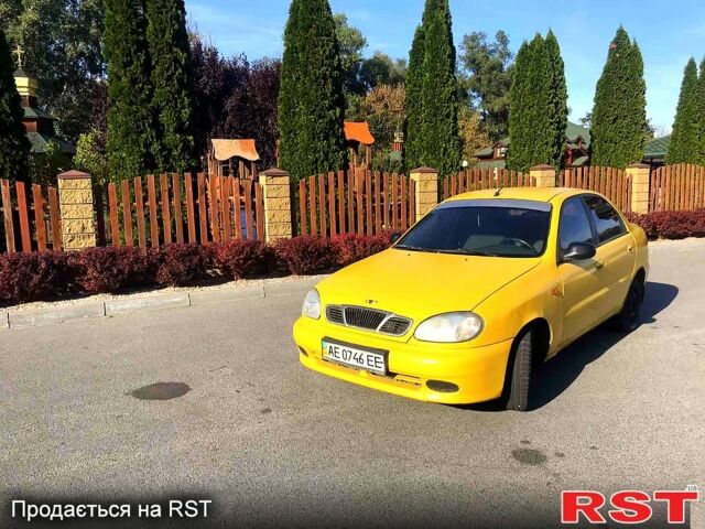 Дэу Ланос 2002 в Днепре (Днепропетровске) на Automoto.ua Желтый Дэу Ланос, объемом двигателя 1.5 л и пробегом 113 тыс. км за 1100 $, фото 1 на Automoto.ua
