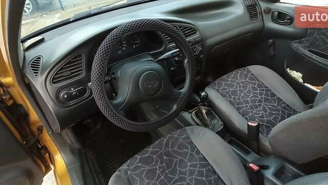 Дэу Ланос 2002 в Киеве на Automoto.ua Желтый Дэу Ланос, объемом двигателя 1.5 л и пробегом 273 тыс. км за 2100 $, фото 5 на Automoto.ua