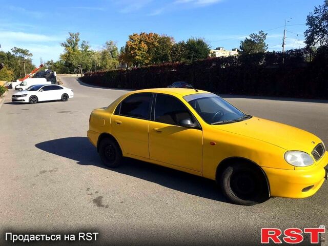 Дэу Ланос 2002 в Днепре (Днепропетровске) на Automoto.ua Желтый Дэу Ланос, объемом двигателя 1.5 л и пробегом 113 тыс. км за 1100 $, фото 2 на Automoto.ua