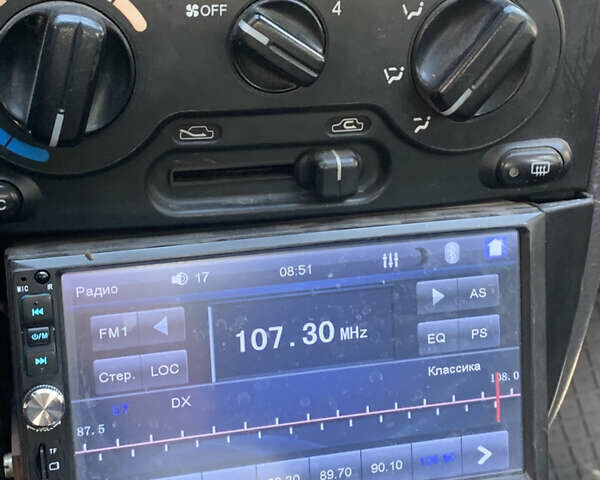 Жовтий Деу Ланос, об'ємом двигуна 1.6 л та пробігом 164 тис. км за 2400 $, фото 11 на Automoto.ua