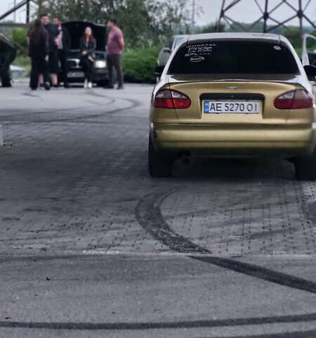 Жовтий Деу Ланос, об'ємом двигуна 1.5 л та пробігом 300 тис. км за 4000 $, фото 1 на Automoto.ua
