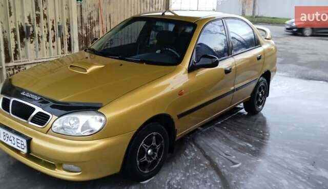 Жовтий Деу Ланос, об'ємом двигуна 1.5 л та пробігом 200 тис. км за 3200 $, фото 2 на Automoto.ua