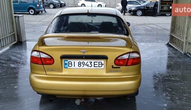 Жовтий Деу Ланос, об'ємом двигуна 1.5 л та пробігом 200 тис. км за 3200 $, фото 3 на Automoto.ua