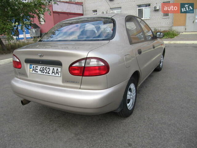 Дэу Ланос 2004 в Днепре (Днепропетровске) на Automoto.ua Желтый Дэу Ланос, объемом двигателя 1.5 л и пробегом 147 тыс. км за 3500 $, фото 24 на Automoto.ua