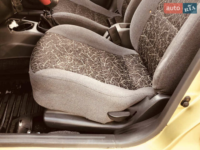 Жовтий Деу Ланос, об'ємом двигуна 1.39 л та пробігом 240 тис. км за 1700 $, фото 22 на Automoto.ua