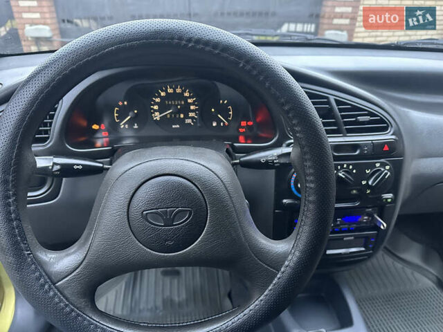 Жовтий Деу Ланос, об'ємом двигуна 1.5 л та пробігом 145 тис. км за 2850 $, фото 31 на Automoto.ua