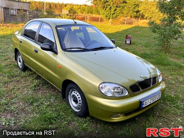 Желтый Дэу Ланос, объемом двигателя 1.5 л и пробегом 43 тыс. км за 4500 $, фото 1 на Automoto.ua