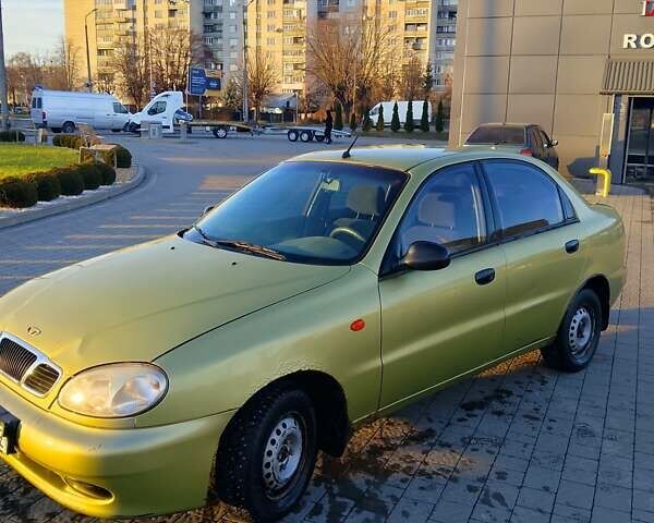 Жовтий Деу Ланос, об'ємом двигуна 1.5 л та пробігом 187 тис. км за 1100 $, фото 1 на Automoto.ua