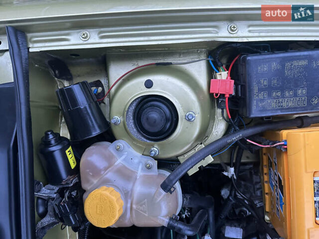 Жовтий Деу Ланос, об'ємом двигуна 1.5 л та пробігом 145 тис. км за 2850 $, фото 50 на Automoto.ua