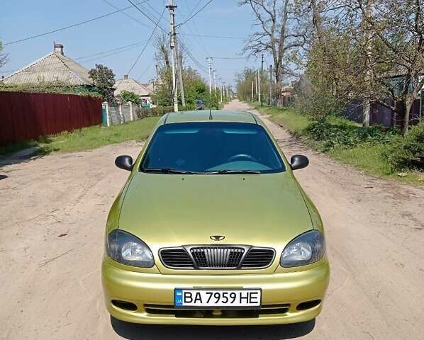 Желтый Дэу Ланос, объемом двигателя 1.5 л и пробегом 285 тыс. км за 2400 $, фото 9 на Automoto.ua