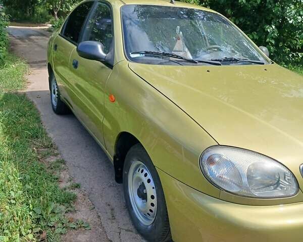 Желтый Дэу Ланос, объемом двигателя 1.39 л и пробегом 105 тыс. км за 2650 $, фото 4 на Automoto.ua