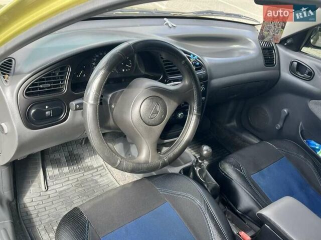 Жовтий Деу Ланос, об'ємом двигуна 1.5 л та пробігом 89 тис. км за 2500 $, фото 2 на Automoto.ua