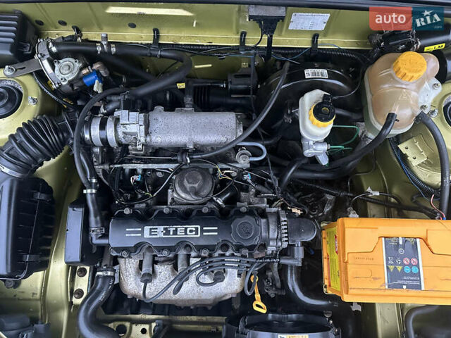 Жовтий Деу Ланос, об'ємом двигуна 1.5 л та пробігом 145 тис. км за 2850 $, фото 48 на Automoto.ua