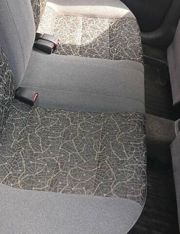 Жовтий Деу Ланос, об'ємом двигуна 1.5 л та пробігом 141 тис. км за 3200 $, фото 2 на Automoto.ua