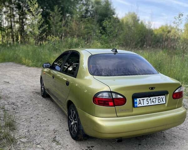 Желтый Дэу Ланос, объемом двигателя 1.5 л и пробегом 100 тыс. км за 2200 $, фото 4 на Automoto.ua