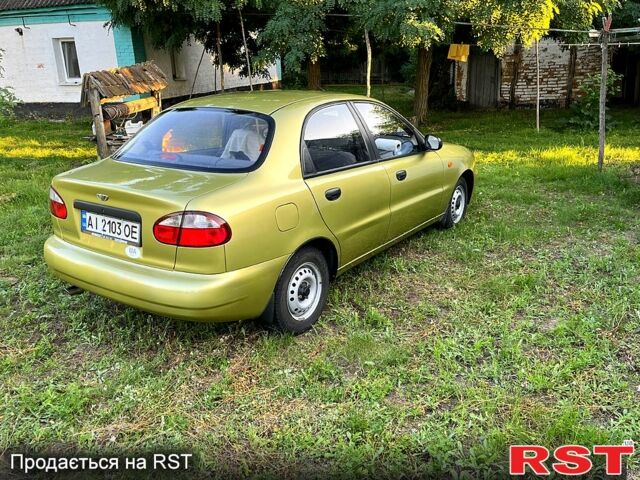Желтый Дэу Ланос, объемом двигателя 1.5 л и пробегом 43 тыс. км за 4500 $, фото 2 на Automoto.ua